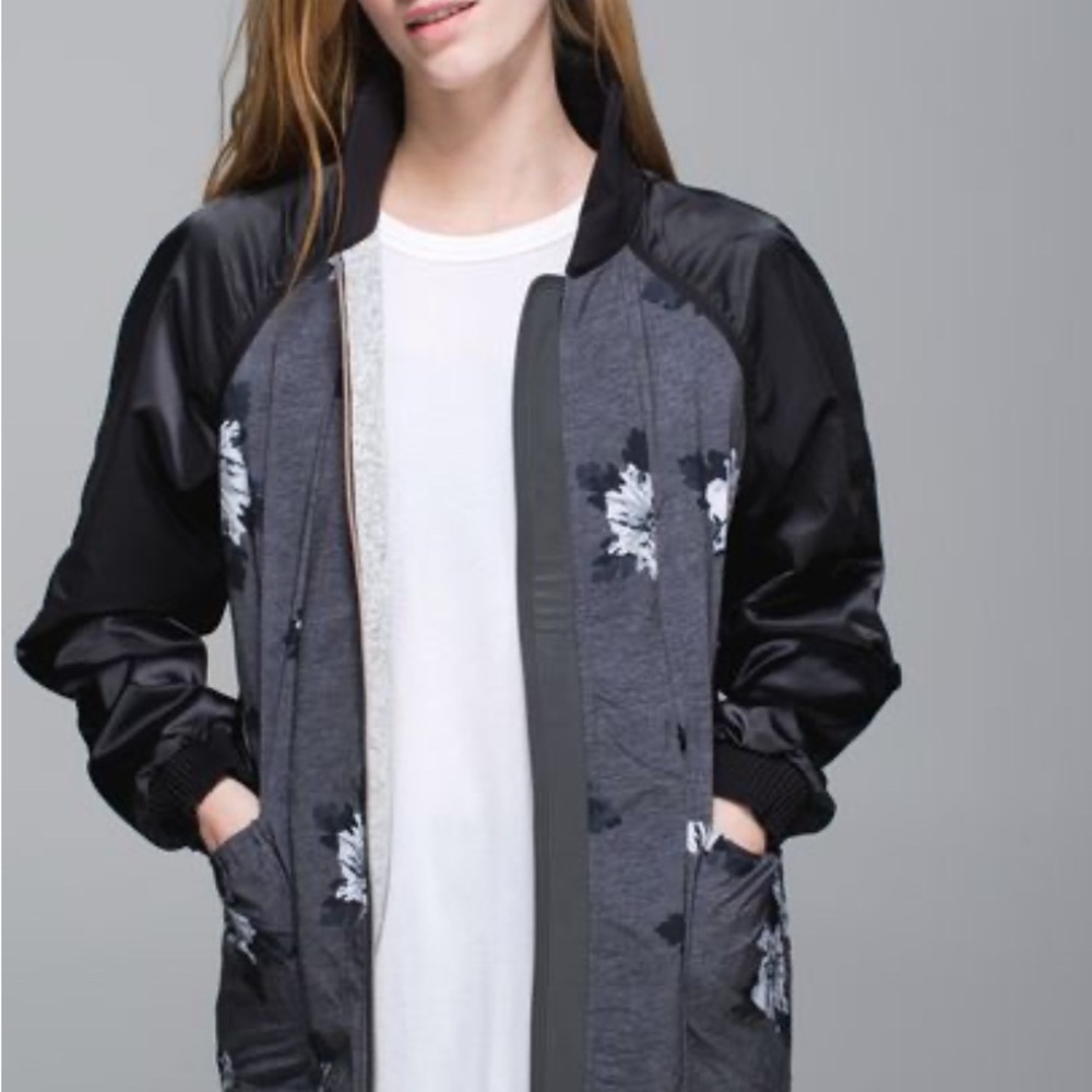 Lululemon Both Ways Atomic Floral Jacket - Picture 3 of 14